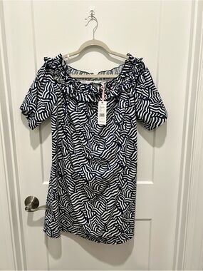 Vineyard Vines Navy and White Printed Off-Shoulder Top